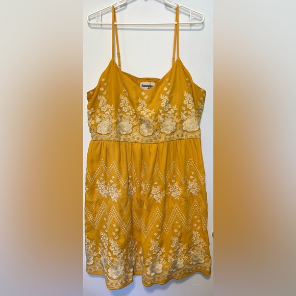 Savanna Jane Dresses & Skirts - Savanna Jane Marigold Yellow Dress White Floral Embroidery Size 1X